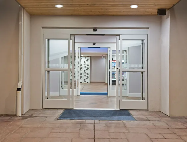 Holiday Inn Express & Suites New Cumberland by IHG hotel detail image 4