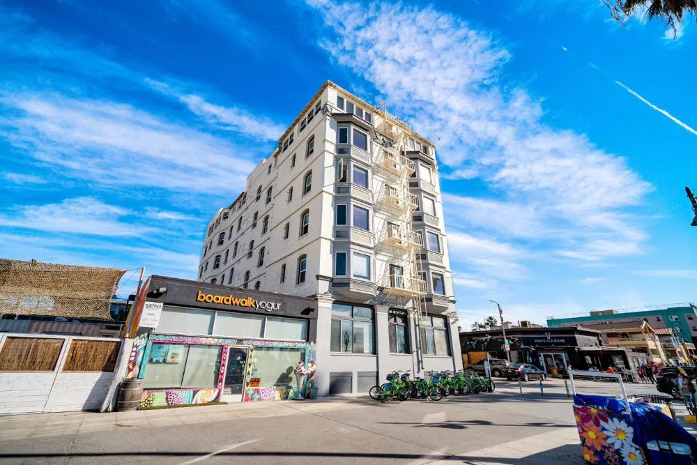 Air Venice on the Beach hotel hero