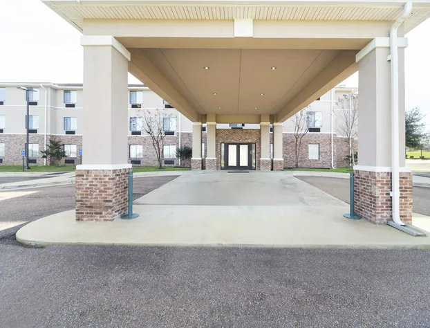 Ramada by Wyndham Jackson MS hotel detail image 3