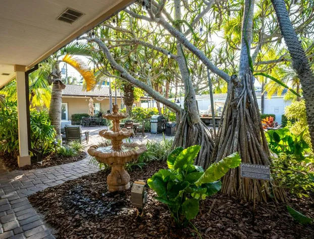 The Capri at Siesta hotel detail image 3