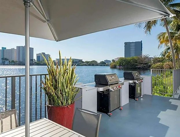 Homewood Suites by Hilton Miami-Airport/Blue Lagoon hotel detail image 2