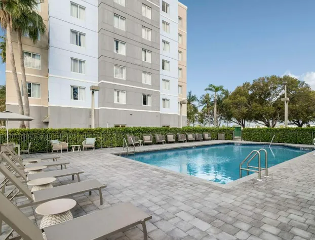 Homewood Suites by Hilton Miami-Airport/Blue Lagoon hotel detail image 1