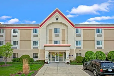 MainStay Suites Northbrook Wheeling hotel hero