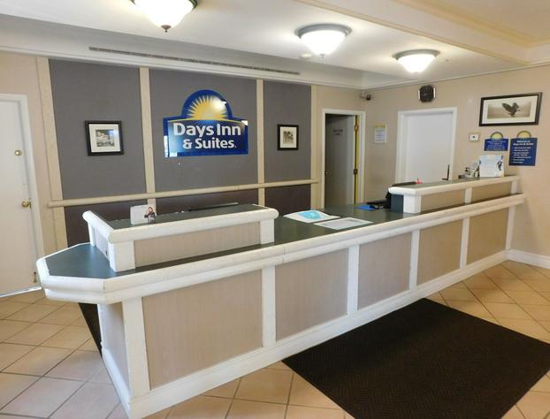 Days Inn & Suites by Wyndham Arlington Heights hotel detail image 3