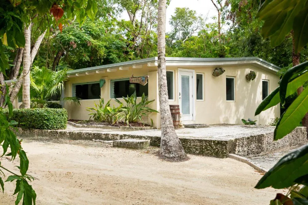 Largo Resort hotel hero