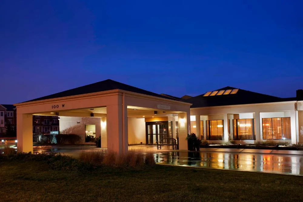 Courtyard by Marriott Chicago Arlington Heights / South hotel hero