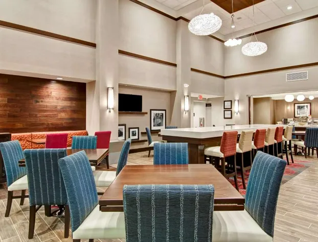 Hampton Inn & Suites Detroit/Troy hotel detail image 4