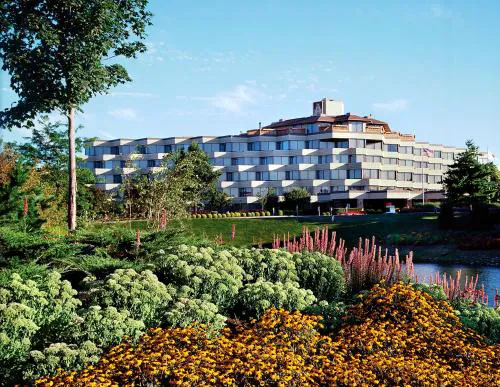 Indian Lakes Hotel hotel hero