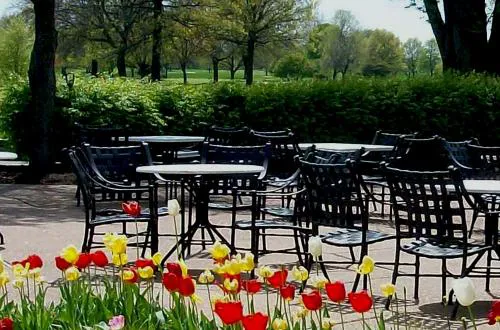 Indian Lakes Hotel hotel detail image 4