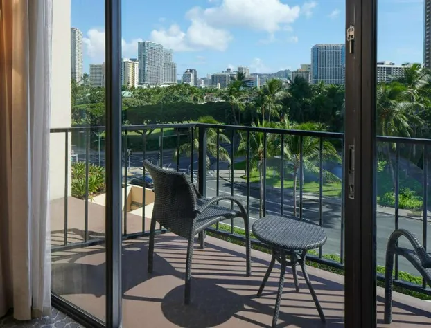 Aqua Palms Waikiki hotel detail image 2