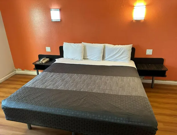 Beachside Inn Motel hotel detail image 1