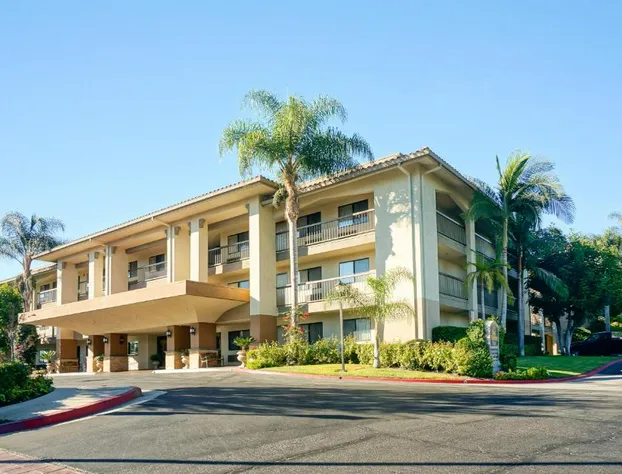 Best Western Plus Orange County Airport North hotel detail image 4