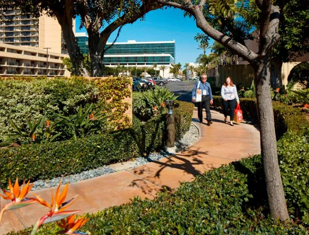 Courtyard Anaheim Resort/Convention Center hotel detail image 1