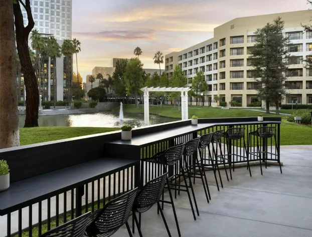 Costa Mesa Marriott hotel detail image 3