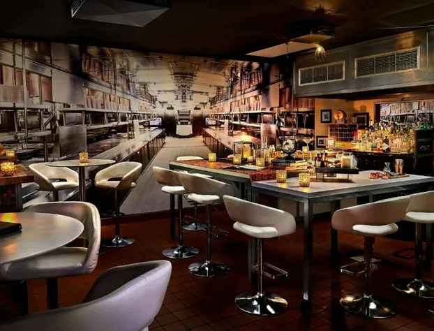 Irvine Marriott hotel detail image 3