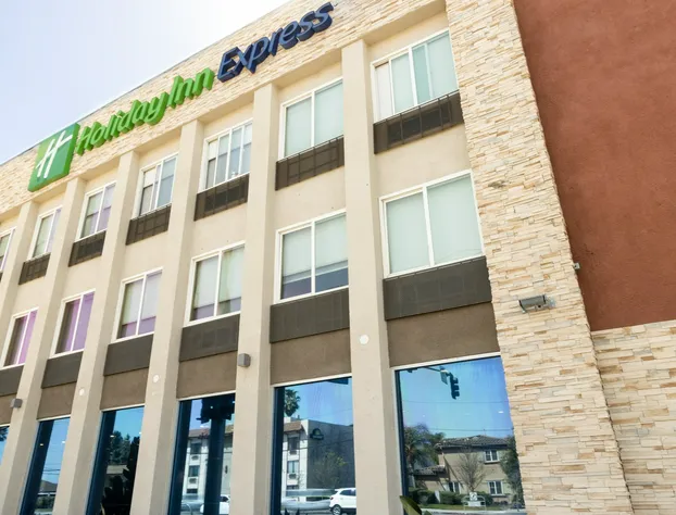 Holiday Inn Express Anaheim West by IHG hotel detail image 1