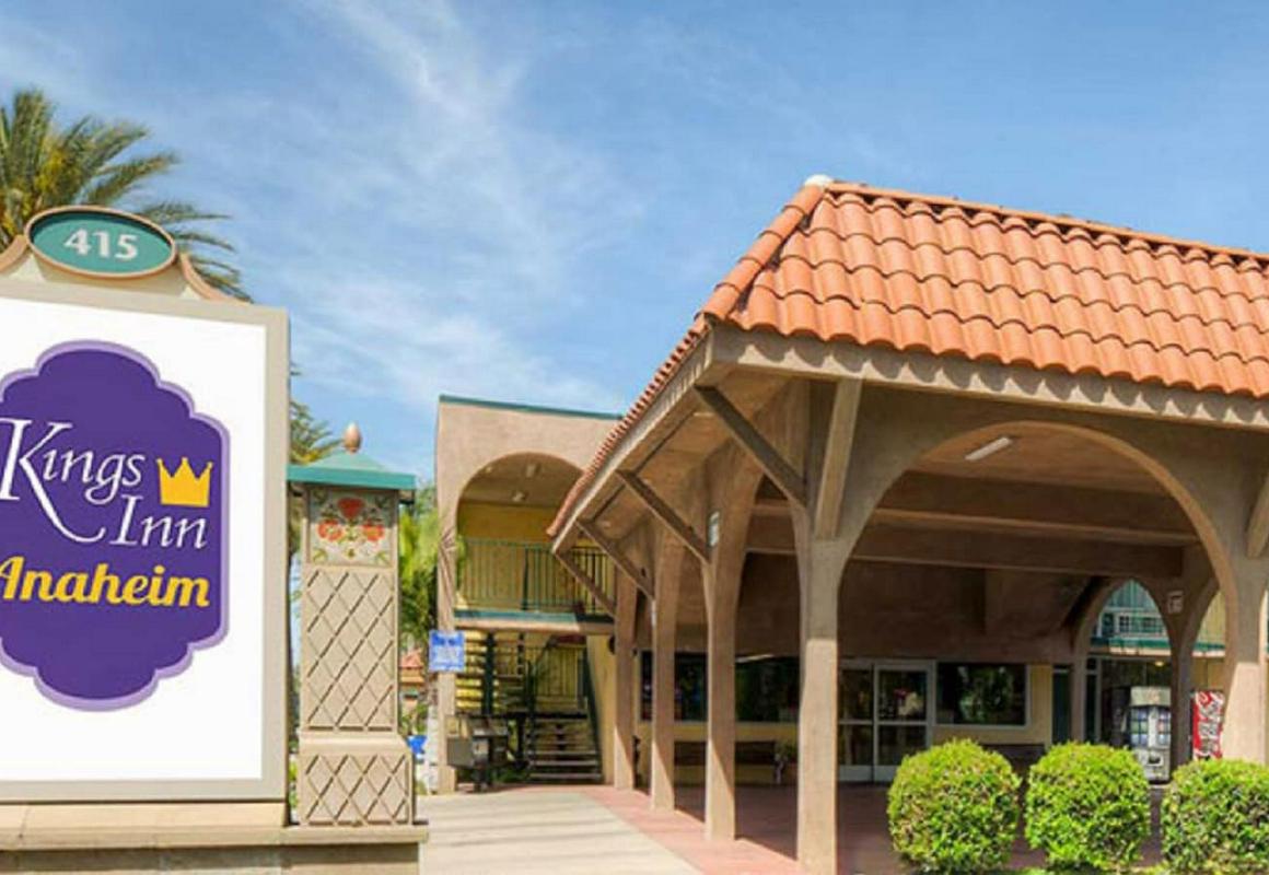 Kings Inn Anaheim at the Park & Convention Center hotel hero
