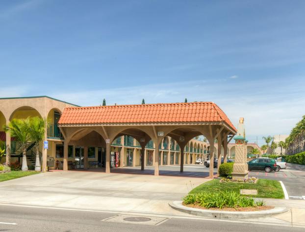 Kings Inn Anaheim at the Park & Convention Center hotel detail image 1