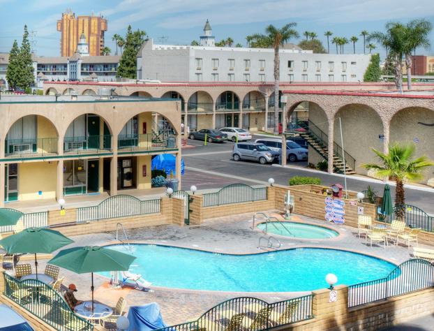 Kings Inn Anaheim at the Park & Convention Center hotel detail image 2