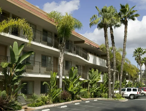 Days Inn by Wyndham San Diego Hotel Circle hotel detail image 3