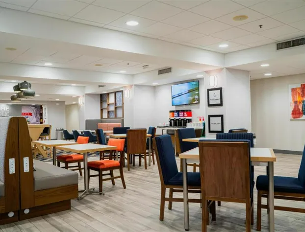 Hampton Inn Gonzales hotel detail image 4