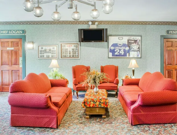 Quality Inn & Suites Burnham hotel detail image 3