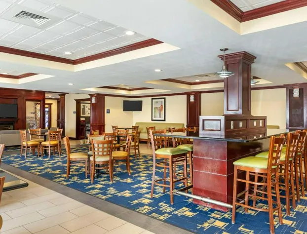Best Western Plus Pratt hotel detail image 3