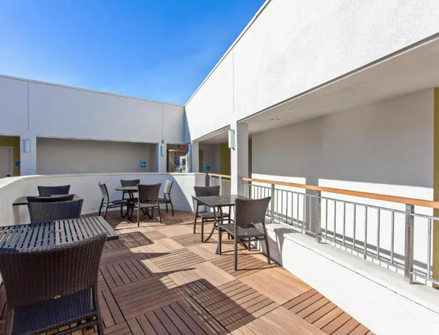 Holiday Inn Express West Los Angeles by IHG hotel detail image 3