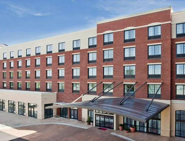 Hampton Inn & Suites Chapel Hill-Carrboro/Downtown hotel detail image 1