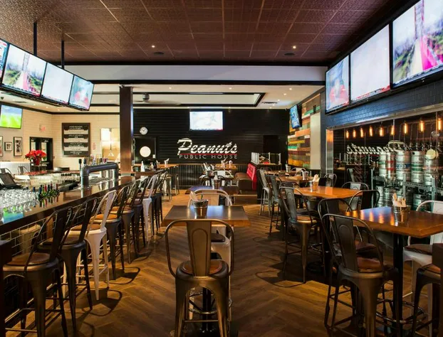 Carriage House Hotel & Conference Centre hotel detail image 1