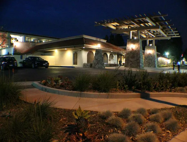 Best Western Plus Thousand Oaks Inn hotel detail image 4