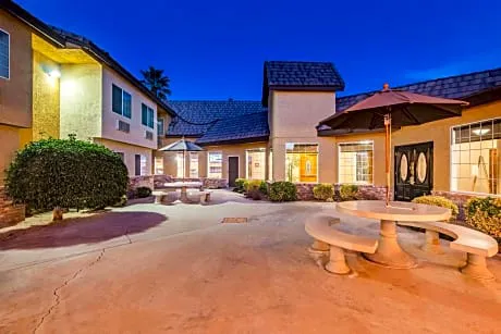 Comfort Inn & Suites hotel detail image 3