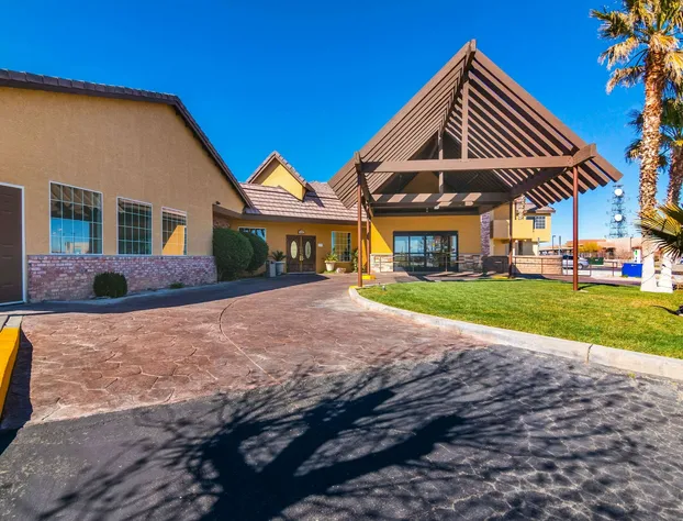 Comfort Inn & Suites Mojave hotel detail image 1