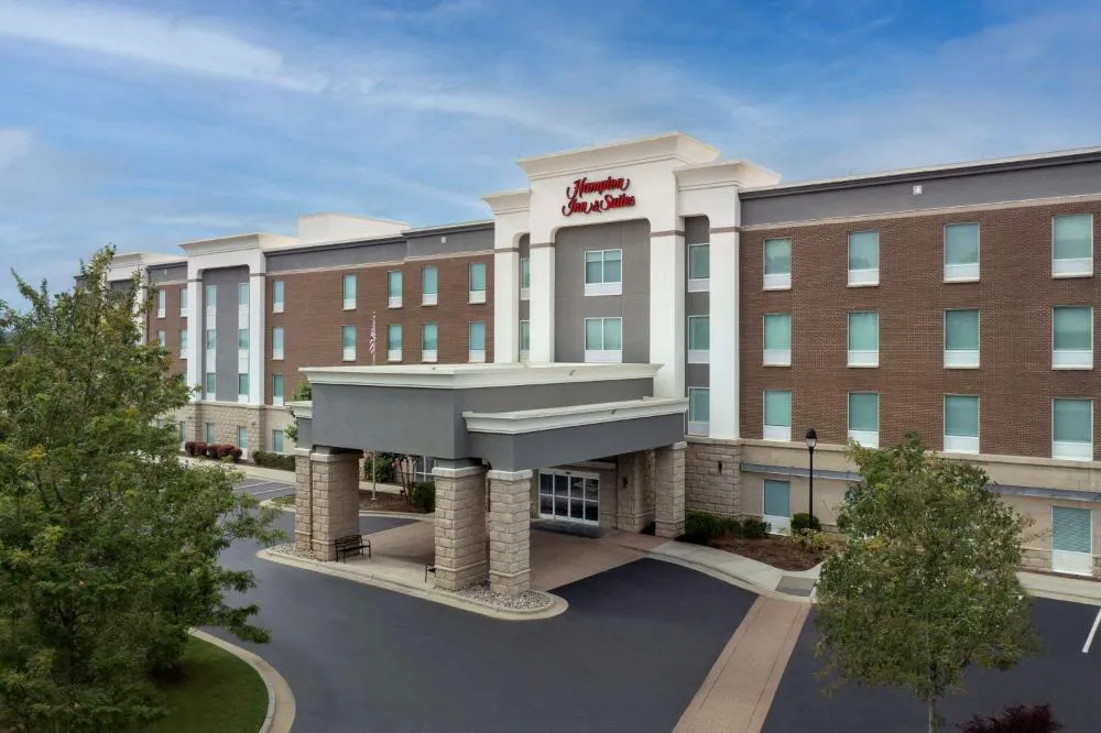 Hampton Inn & Suites Holly Springs hotel hero