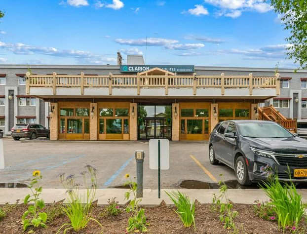 Clarion Hotel & Suites Fairbanks near Ft. Wainwright hotel detail image 1