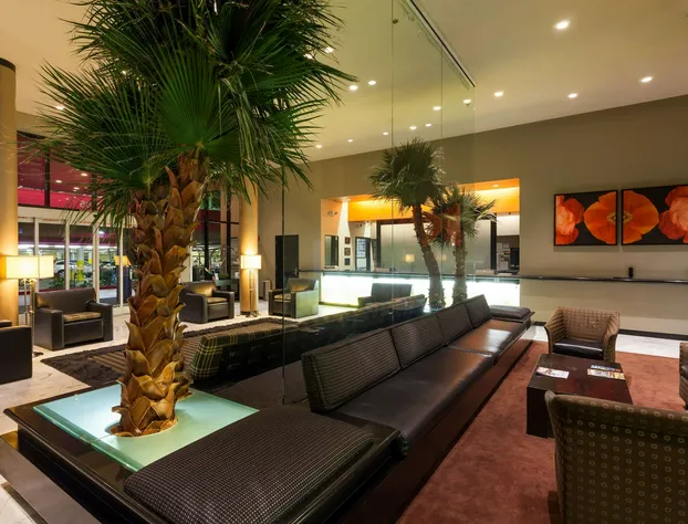 Ramada Plaza by Wyndham West Hollywood Hotel & Suites hotel detail image 4