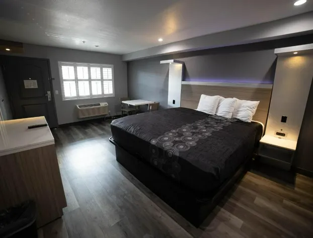 Travelodge by Wyndham Whittier hotel detail image 2