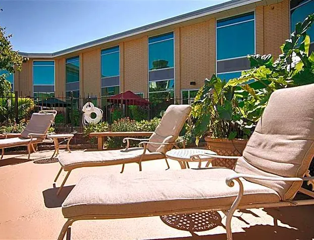 SureStay Plus by Best Western Syracuse Airport Htl hotel detail image 4