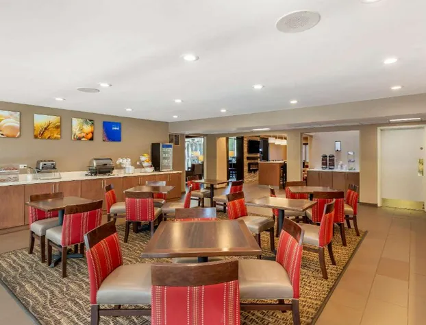 Comfort Suites Oakbrook Terrace near Oakbrook Center hotel detail image 4