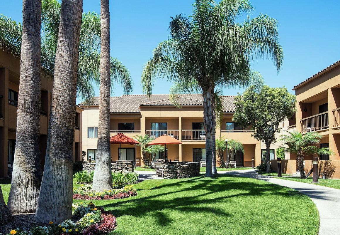 Courtyard by Marriott Anaheim Buena Park hotel hero
