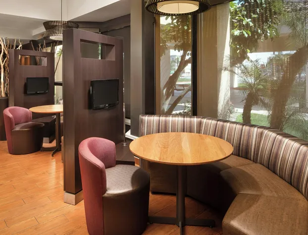 Courtyard by Marriott Anaheim Buena Park hotel detail image 2