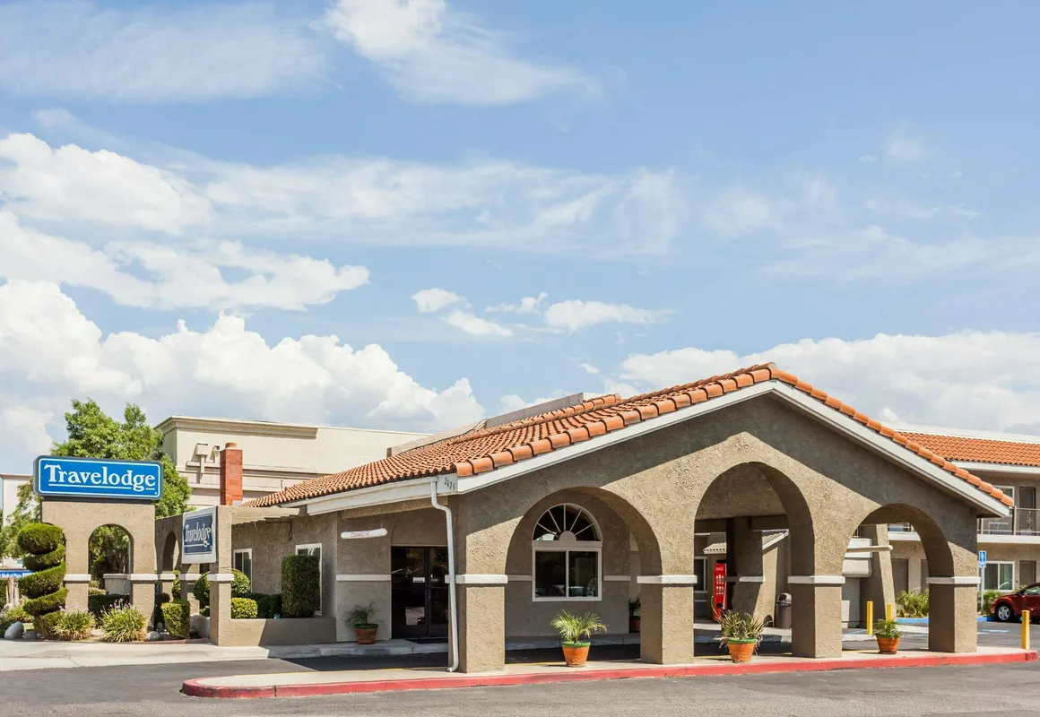 Travelodge by Wyndham Hemet CA hotel hero