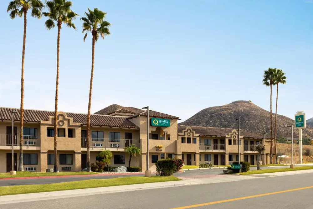 Quality Inn Lake Elsinore I-15 hotel hero