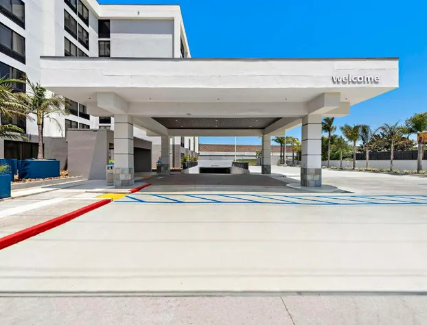 Hampton Inn by Hilton Los Angeles Airport hotel detail image 1