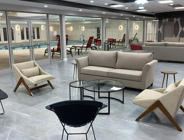 Ramada by Wyndham Hartford North / Bradley Airport hotel detail image 2