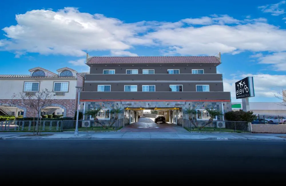 Elev8 Hotel Los Angeles LAX hotel hero