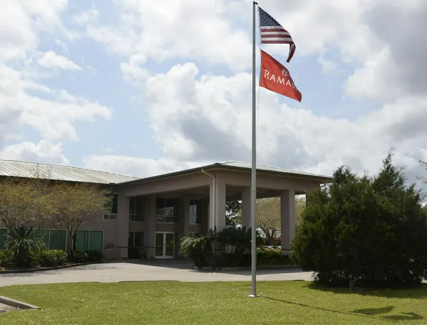 Ramada by Wyndham Luling hotel detail image 2