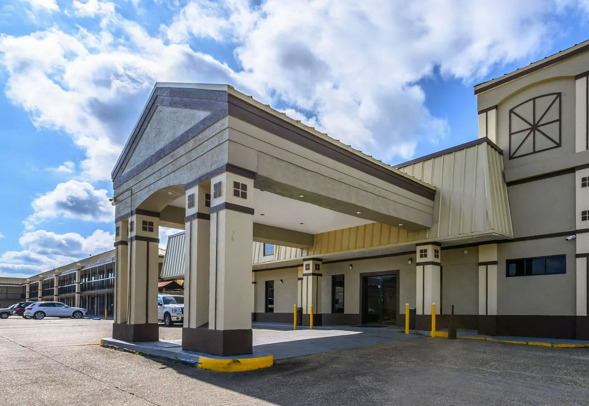 Quality Inn New Orleans I-10 East hotel hero