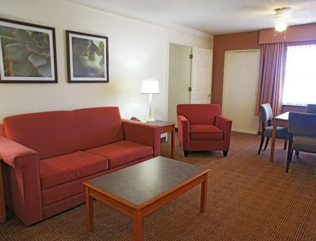 La Quinta Inn & Suites by Wyndham Coral Springs Univ Dr hotel detail image 1