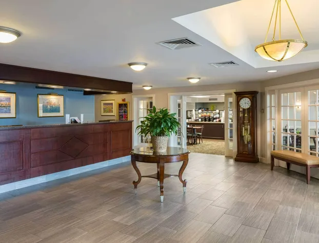 Ramada by Wyndham Boston hotel detail image 2